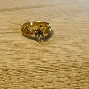 14K gold ring